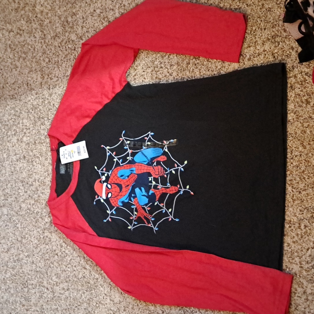 Marvel boy's LG Spider-Man with Christmas lights black and red t-shirt